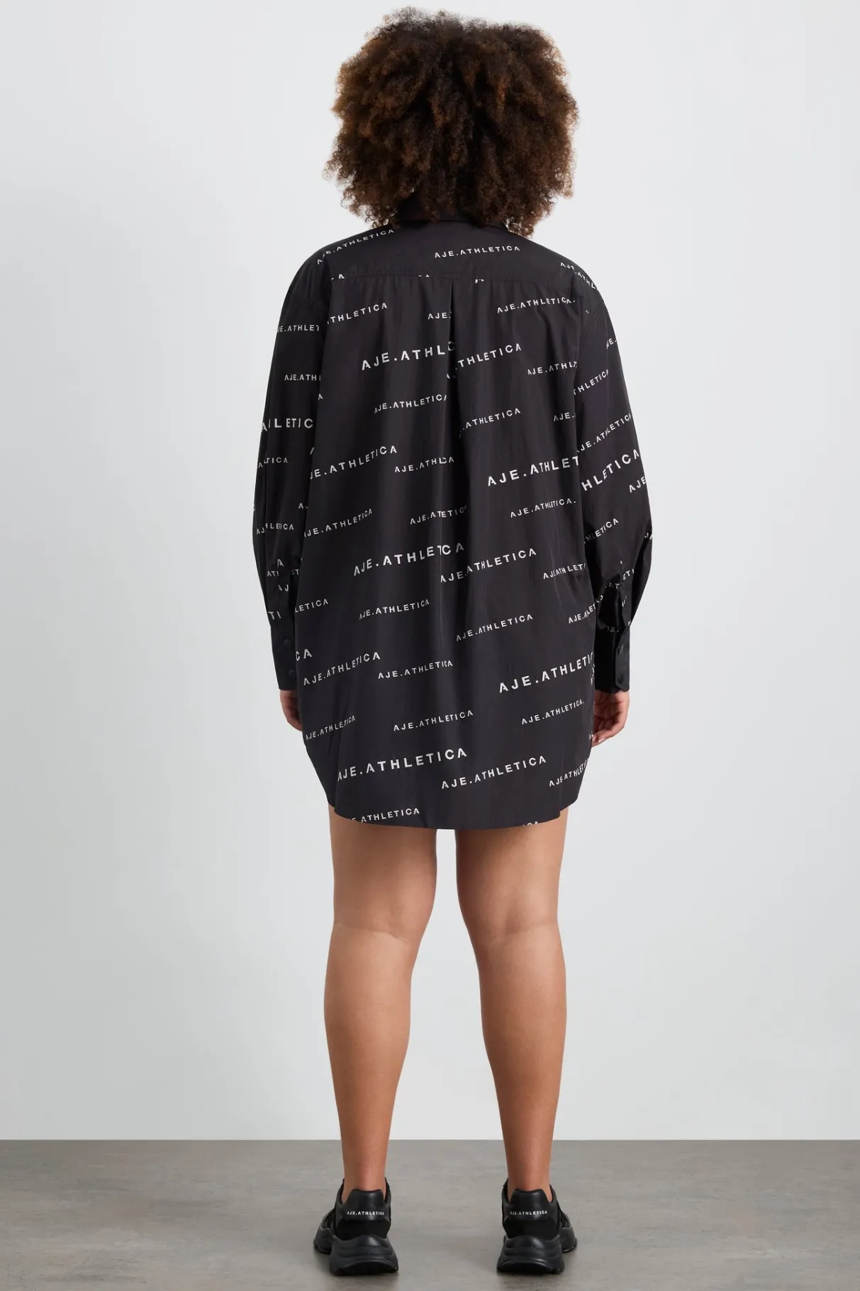 all_over_logo_spray_shirt__14.webp Discount Aje ATHLETICA All Over Logo Spray Shirt 406 Black/White