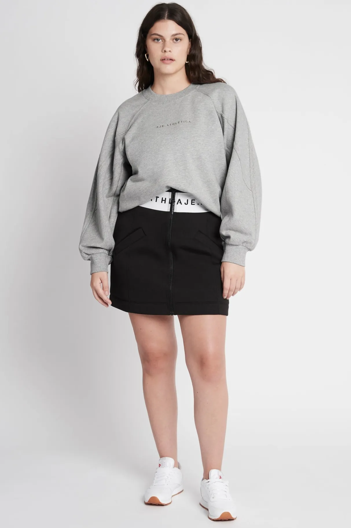 all_rounder_logo_crew_jumper__9.webp Flash Sale Aje ATHLETICA All Rounder Logo Crew Jumper 410 Grey Marle