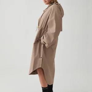 Store Aje ATHLETICA Anorak Spray Coat 766 Dune
