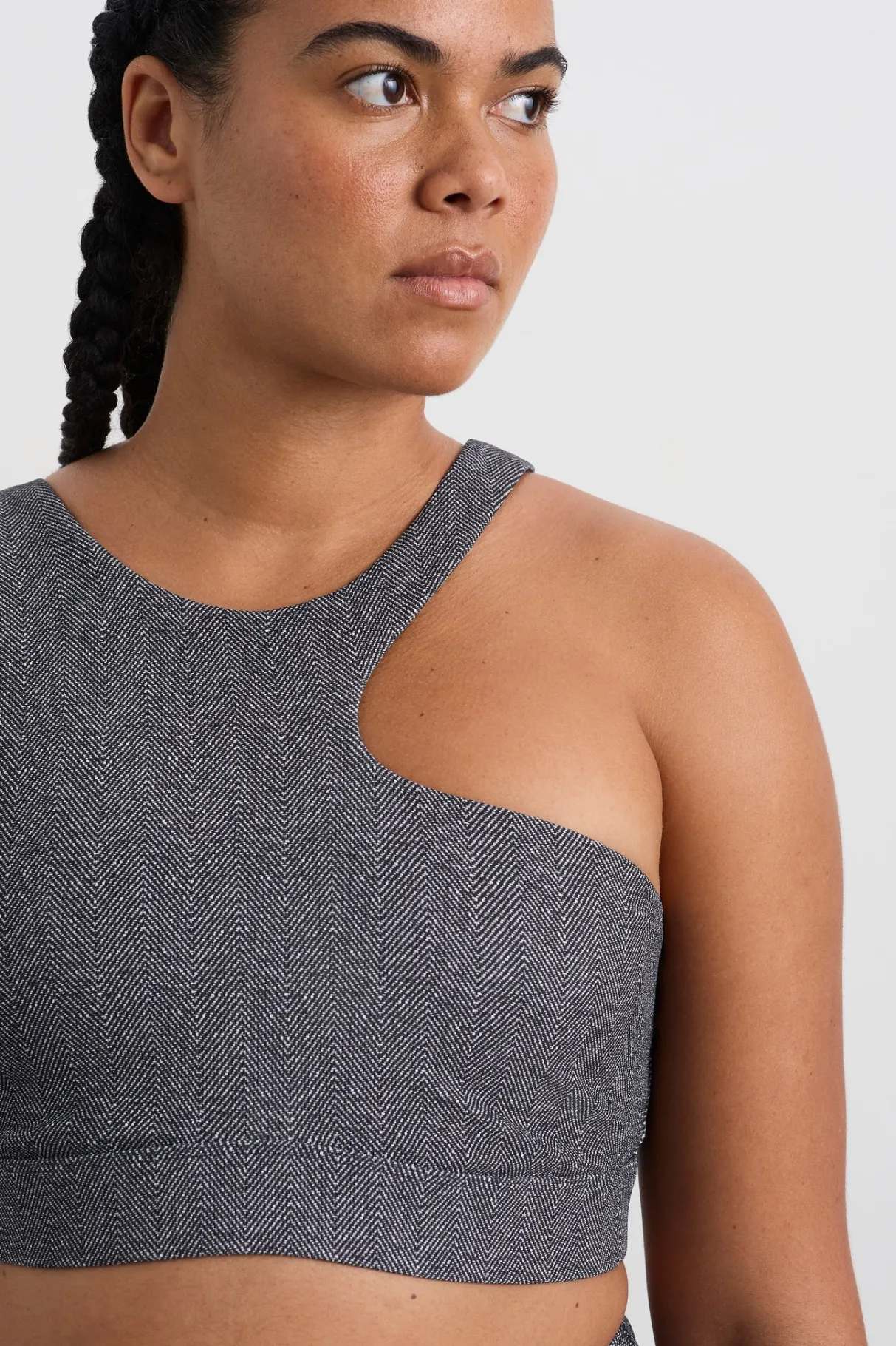 asymmetric_racer_sports_bra__7.webp Store Aje ATHLETICA Asymmetric Racer Sports Bra 382 Herringbone Print