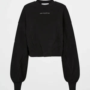 Outlet Aje ATHLETICA Batwing Crop Crew Jumper 413 Black