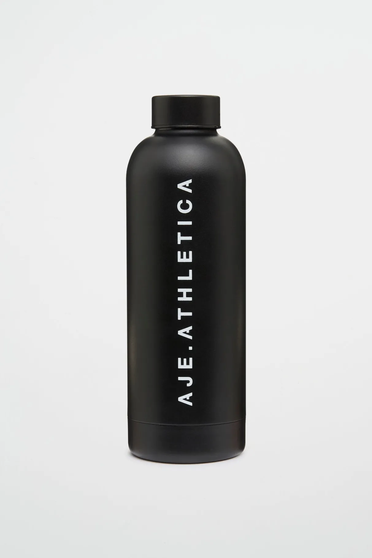 classic_logo_drink_bottle__0-1.webp Discount Aje ATHLETICA Classic Logo Drink Bottle 907 Black/White