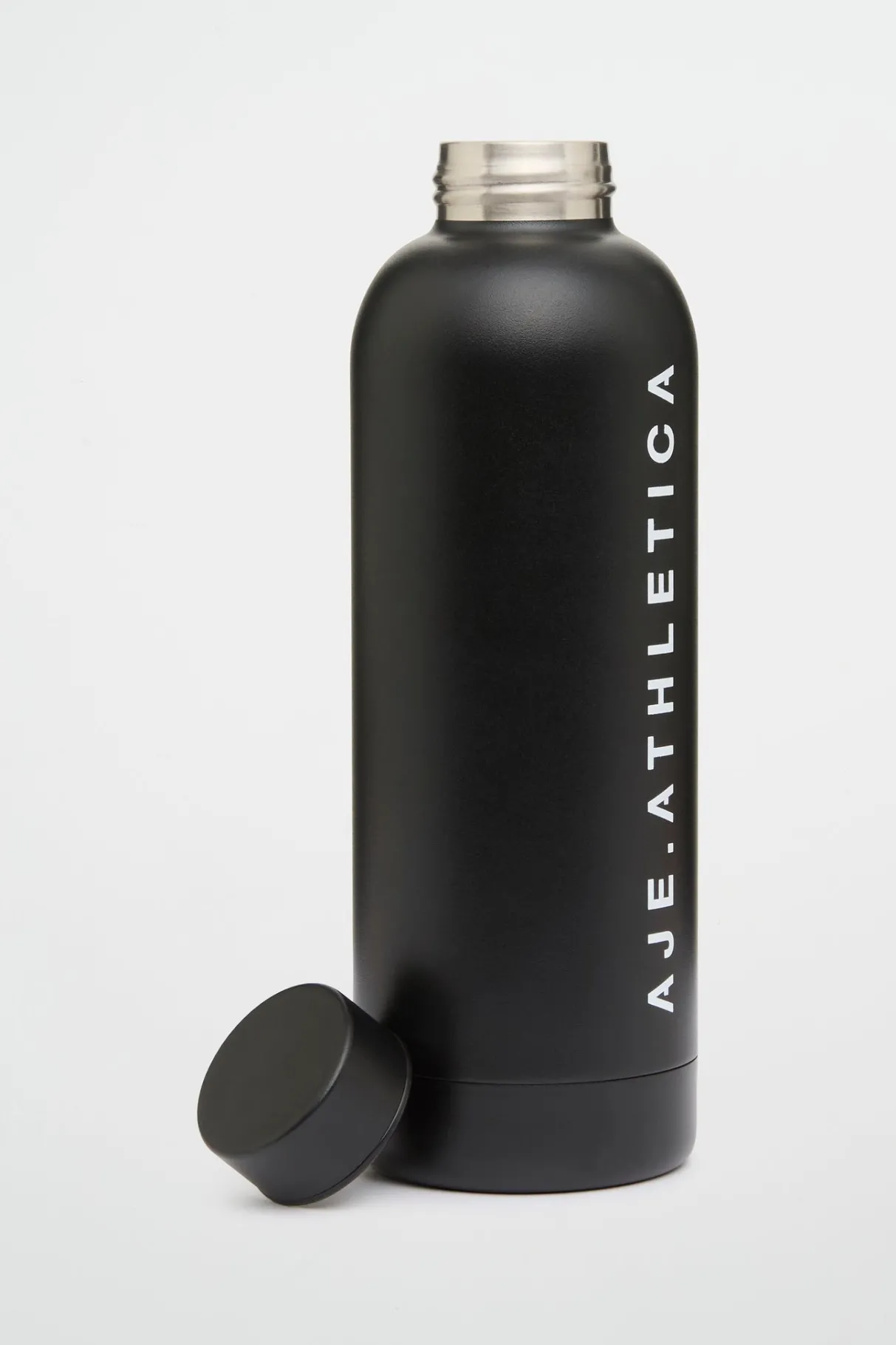classic_logo_drink_bottle__1-1.webp Discount Aje ATHLETICA Classic Logo Drink Bottle 907 Black/White
