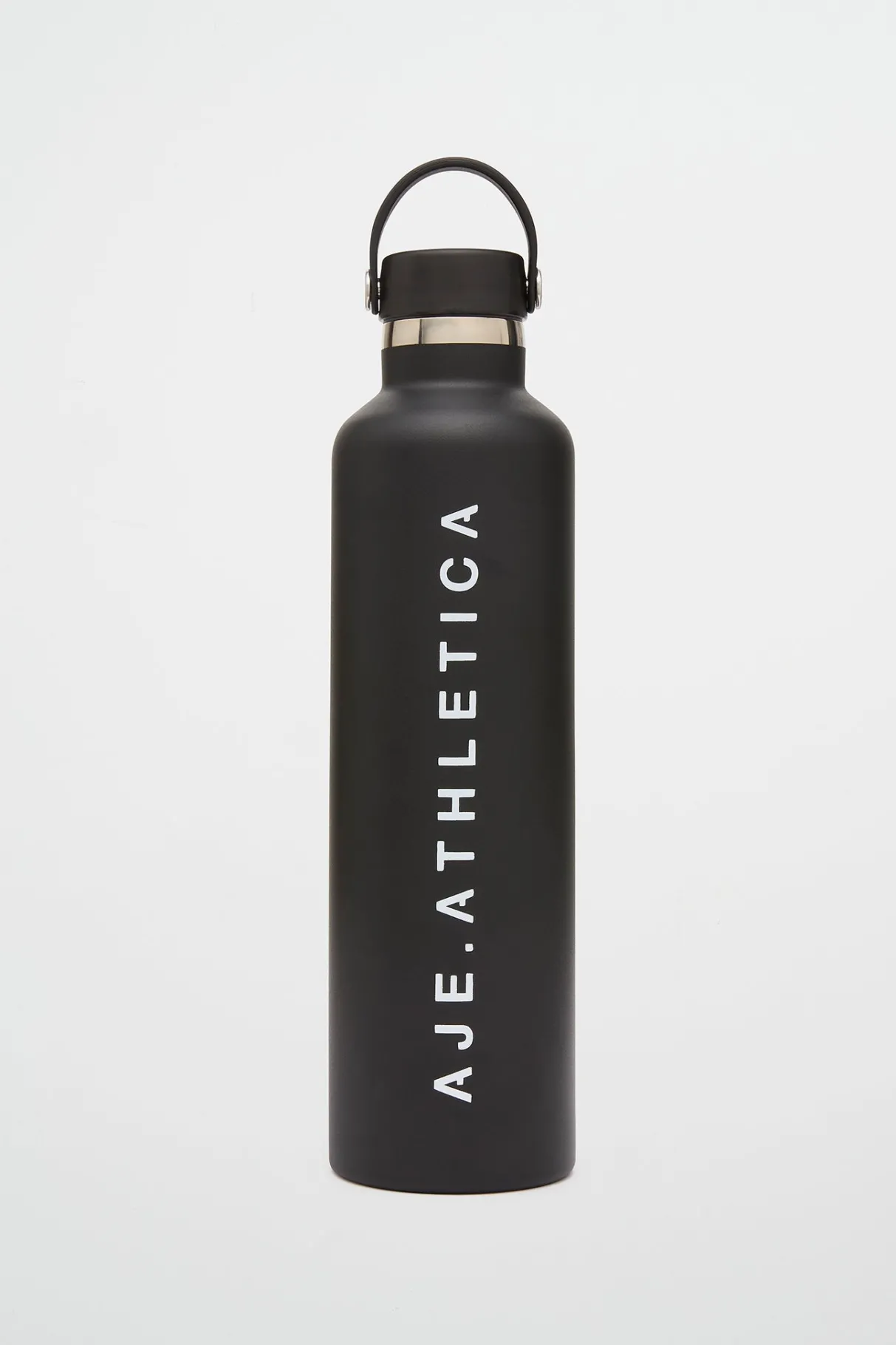 classic_logo_drink_bottle__1-2.webp Flash Sale Aje ATHLETICA Classic Logo Drink Bottle 907 Black/White