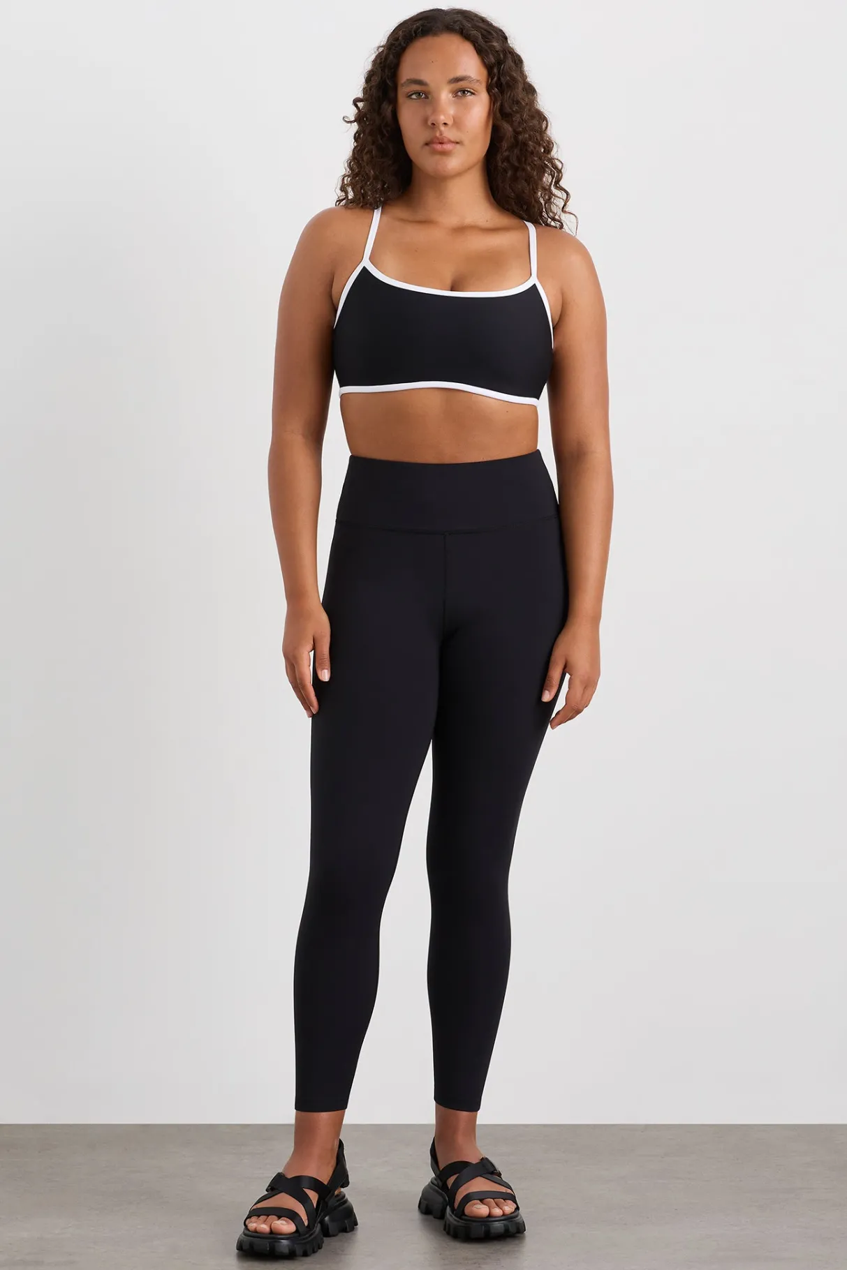 contrast_bind_sports_bra__6.webp Store Aje ATHLETICA Contrast Bind Sports Bra 307 Black/White