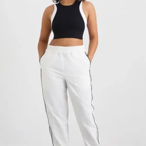Outlet Aje ATHLETICA Cross Back Crop Top 311 Black