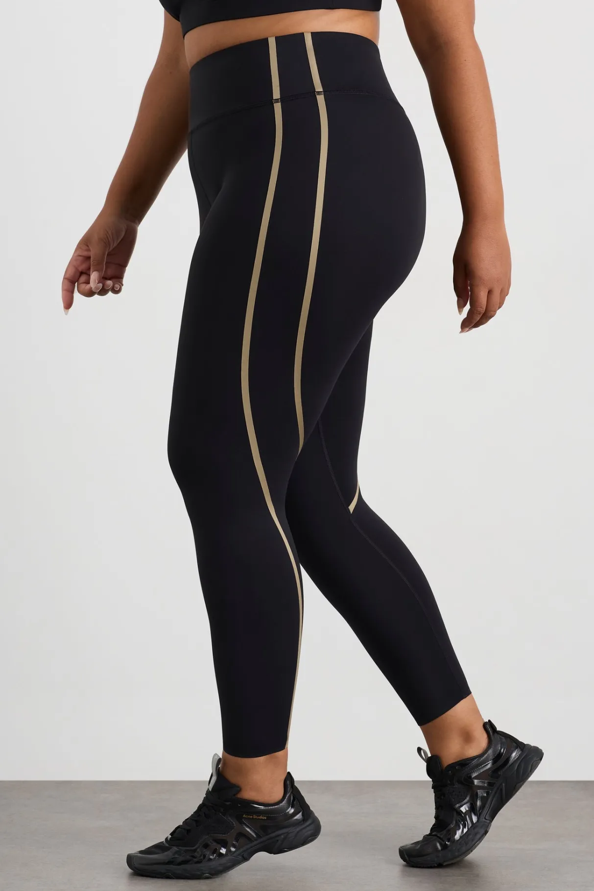 curved_seam__legging__12.webp Cheap Aje ATHLETICA Curved Seam 7/8 Legging 241 Black Soft Khaki