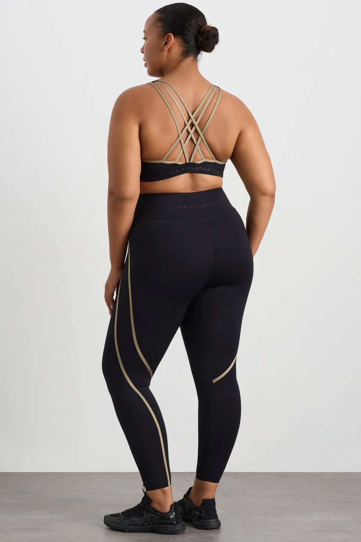 curved_seam__legging__15.webp Cheap Aje ATHLETICA Curved Seam 7/8 Legging 241 Black Soft Khaki