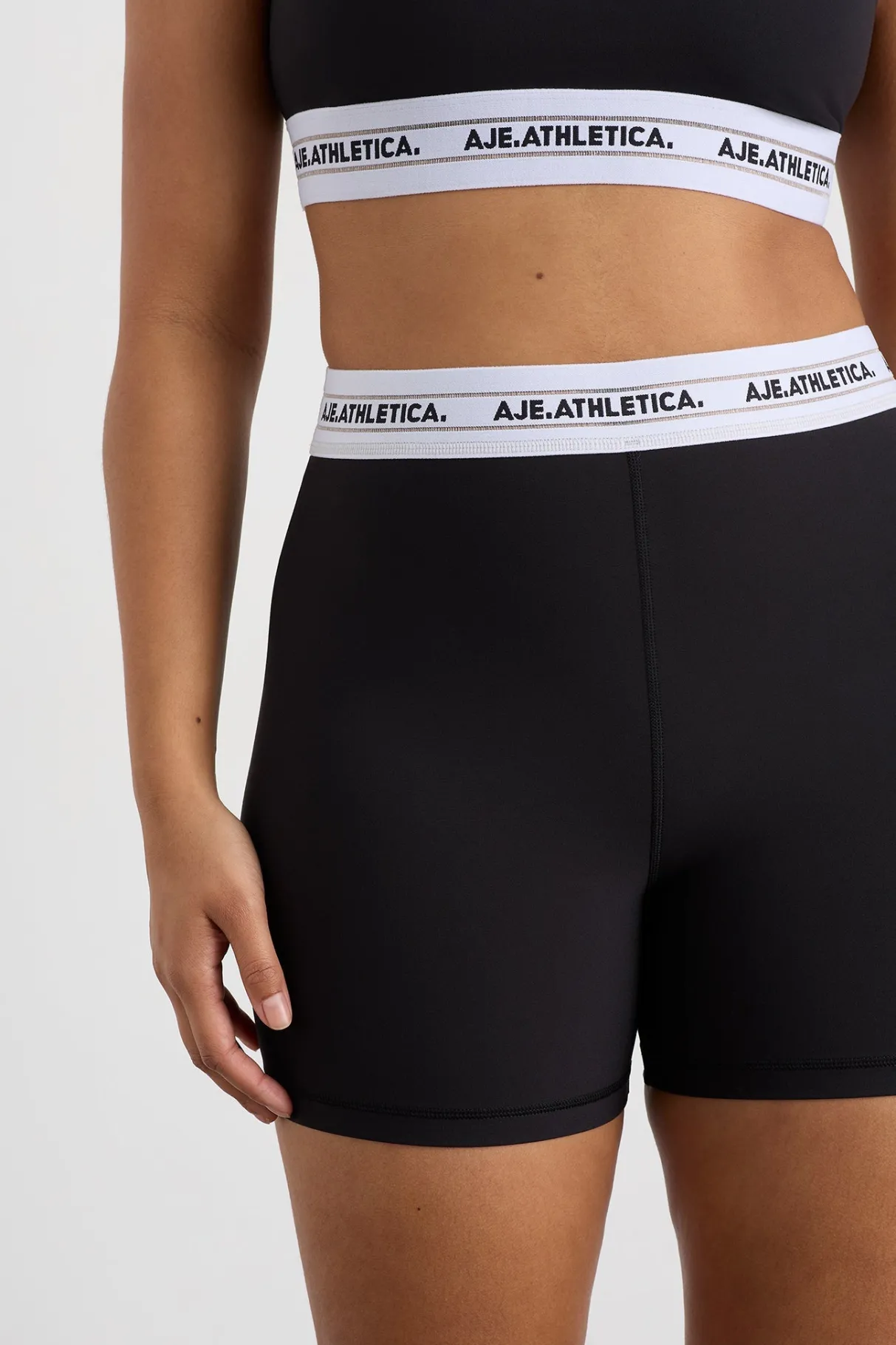 elastic_logo_bike_shorts__6.webp Outlet Aje ATHLETICA Elastic Logo Bike Shorts 601 Black