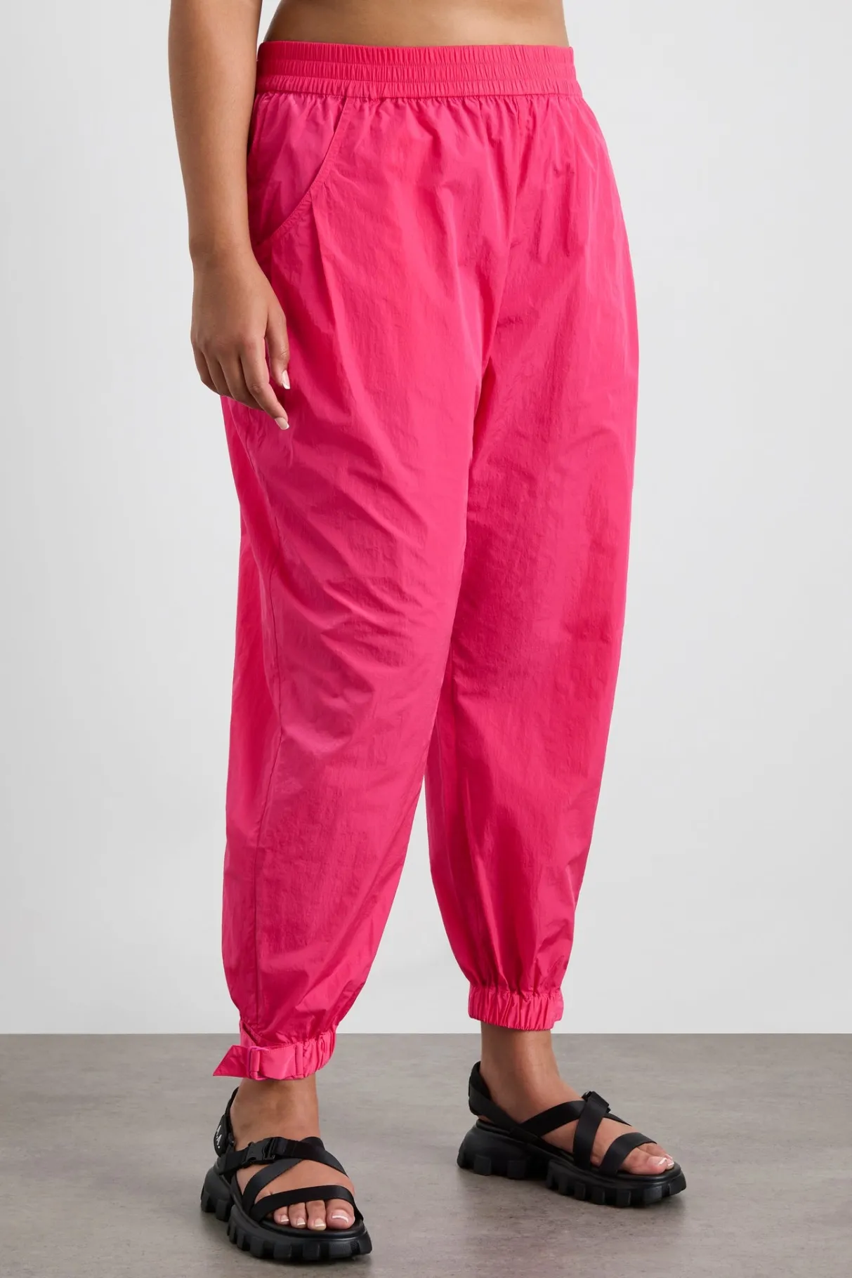 elasticated_spray_pant__11.webp Outlet Aje ATHLETICA Elasticated Spray Pant 517 Made You Blush