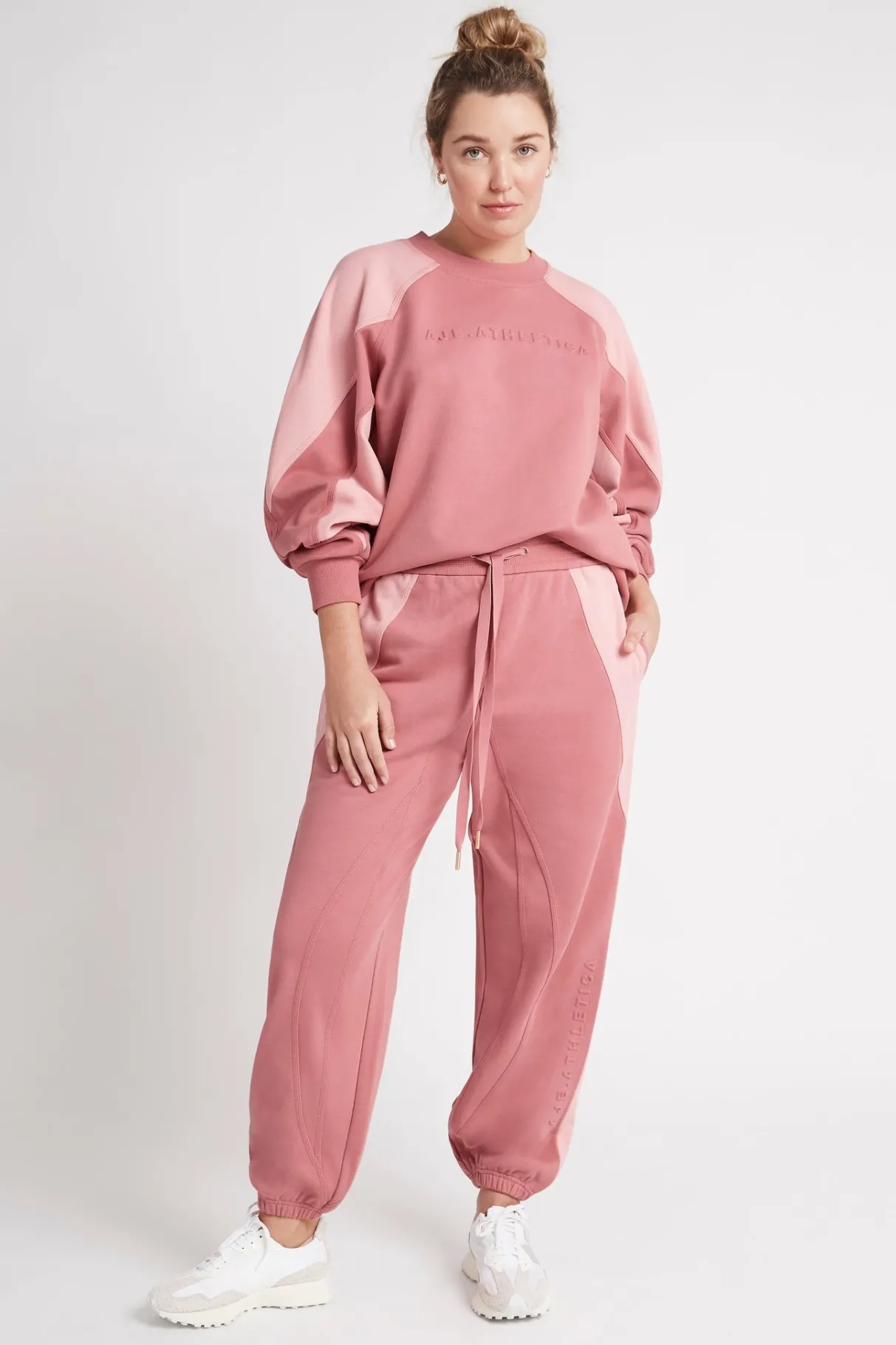 embossed_signature_logo_crew_jumper__10-1.webp Best Aje ATHLETICA Embossed Signature Logo Crew Jumper 410 Rose Pink/Rose Quartz