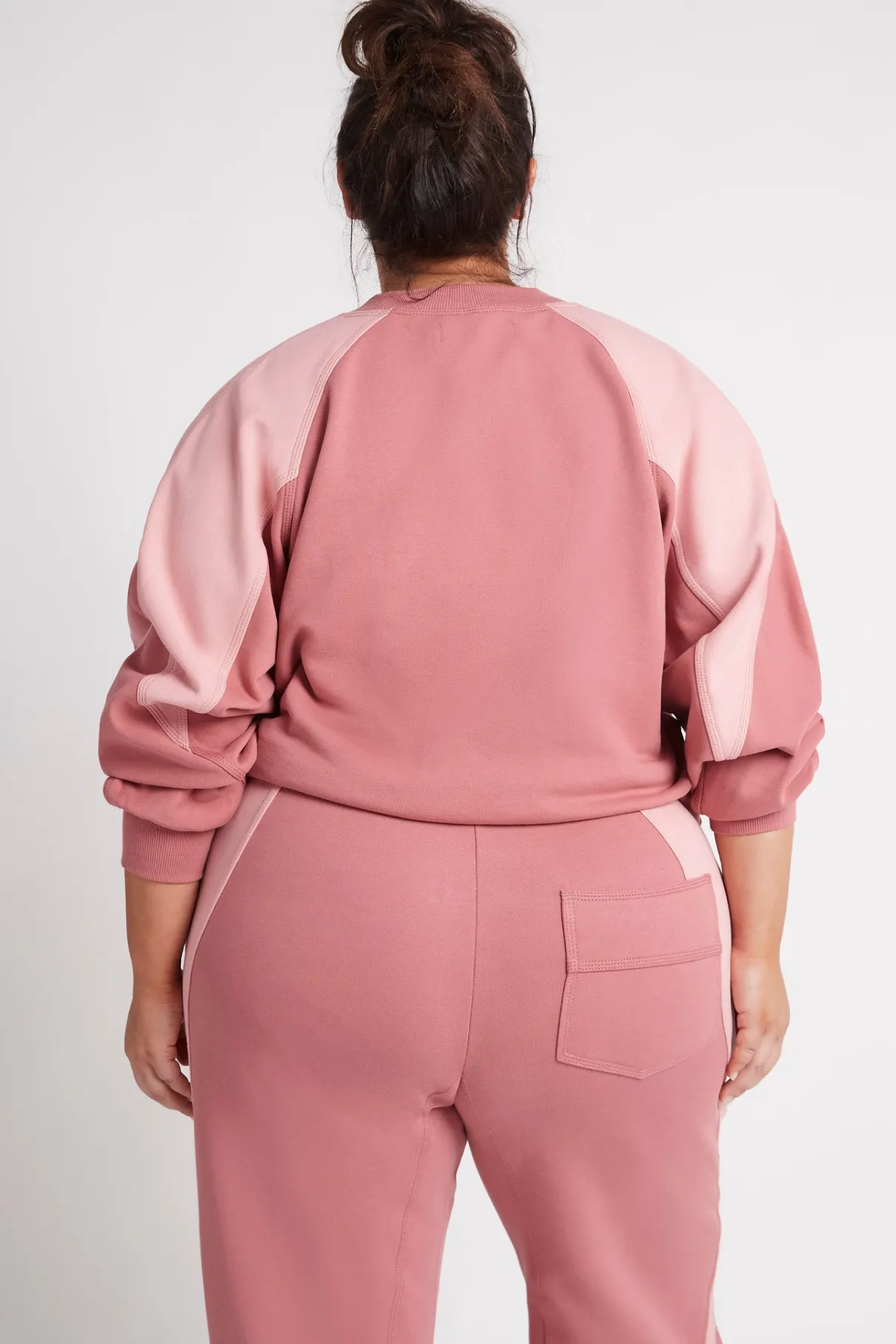 embossed_signature_logo_crew_jumper__14-1.webp Best Aje ATHLETICA Embossed Signature Logo Crew Jumper 410 Rose Pink/Rose Quartz