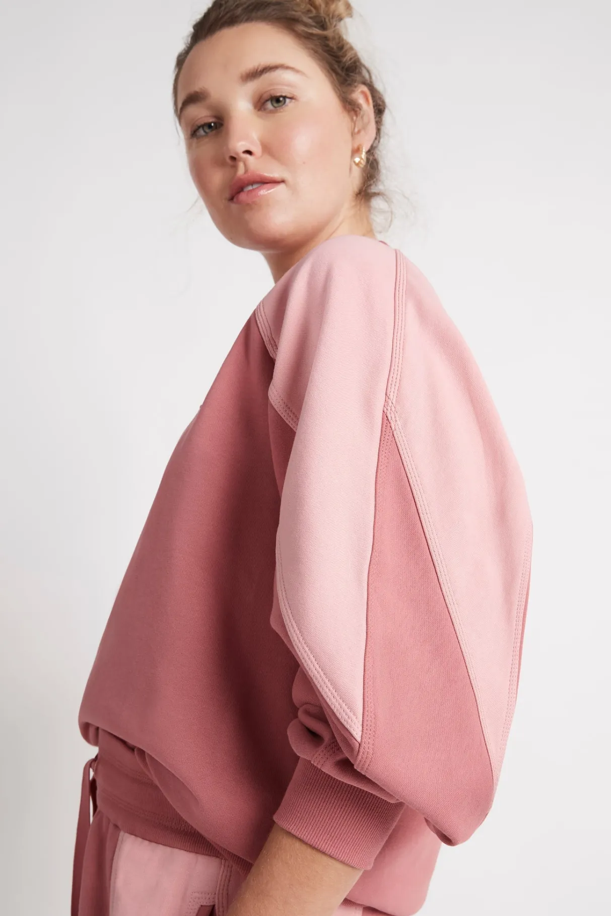 embossed_signature_logo_crew_jumper__7-1.webp Best Aje ATHLETICA Embossed Signature Logo Crew Jumper 410 Rose Pink/Rose Quartz