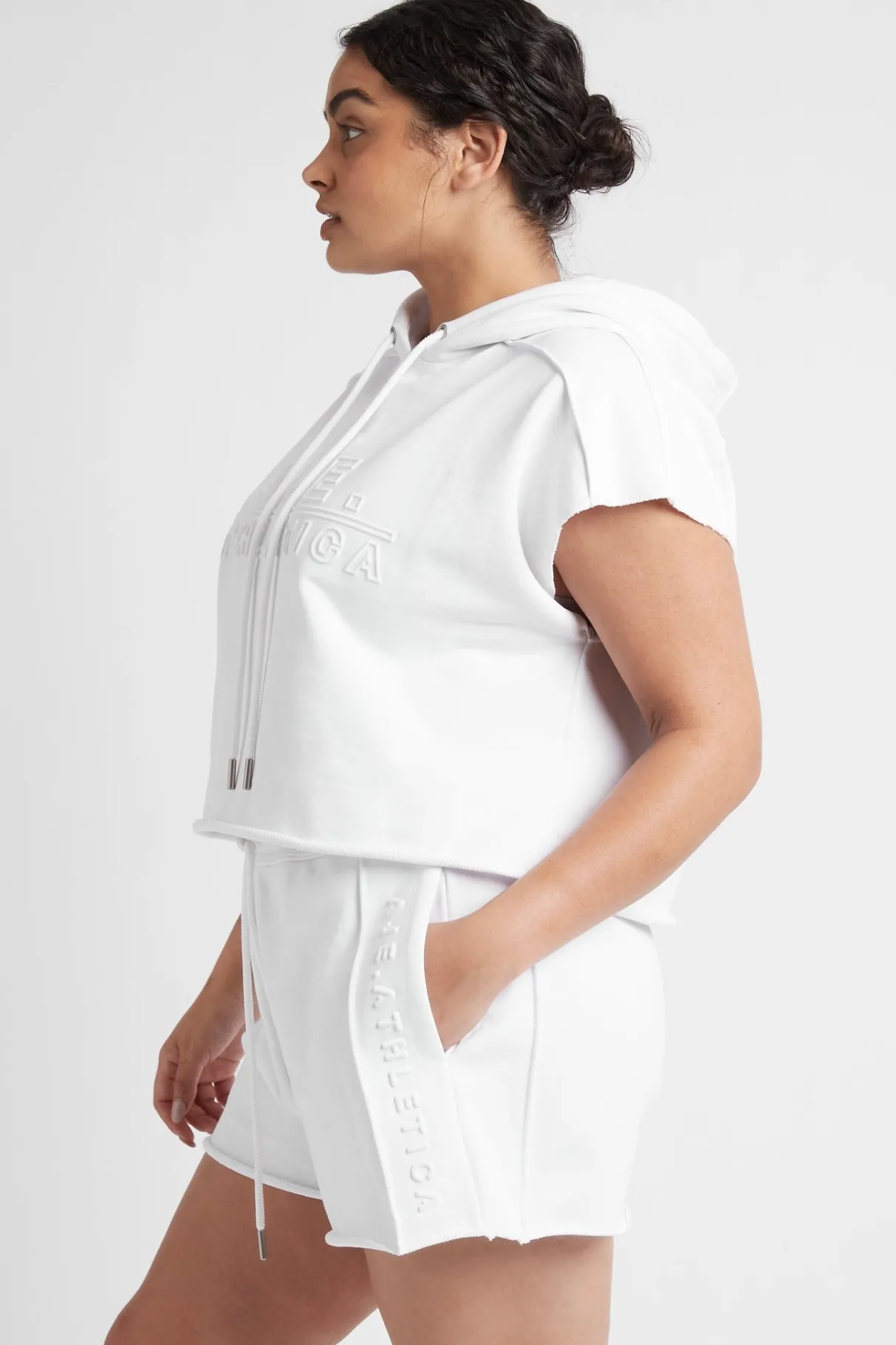 embossed_signature_logo_sweat_shorts__13-2.webp Cheap Aje ATHLETICA Embossed Signature Logo Sweat Shorts 603 White