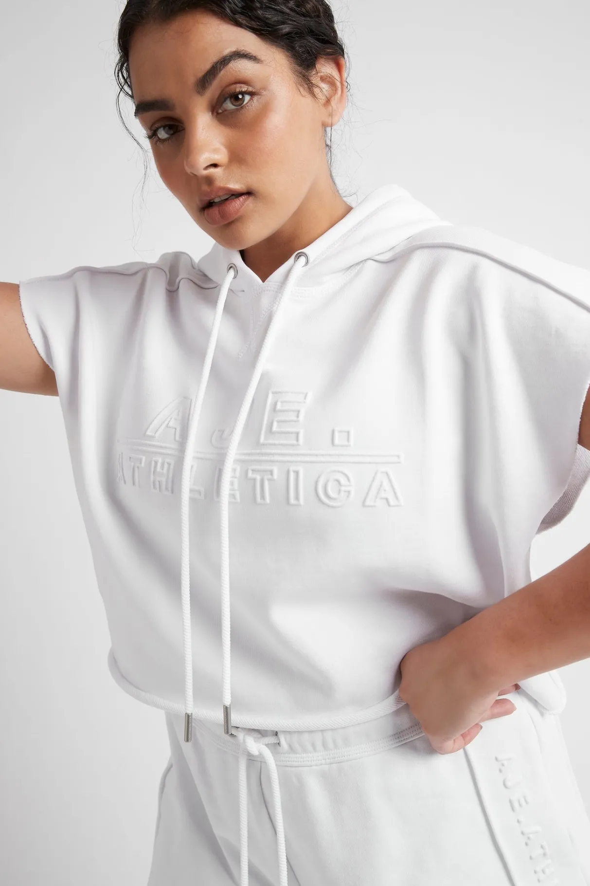 embossed_signature_logo_sweat_shorts__14-2.webp Cheap Aje ATHLETICA Embossed Signature Logo Sweat Shorts 603 White