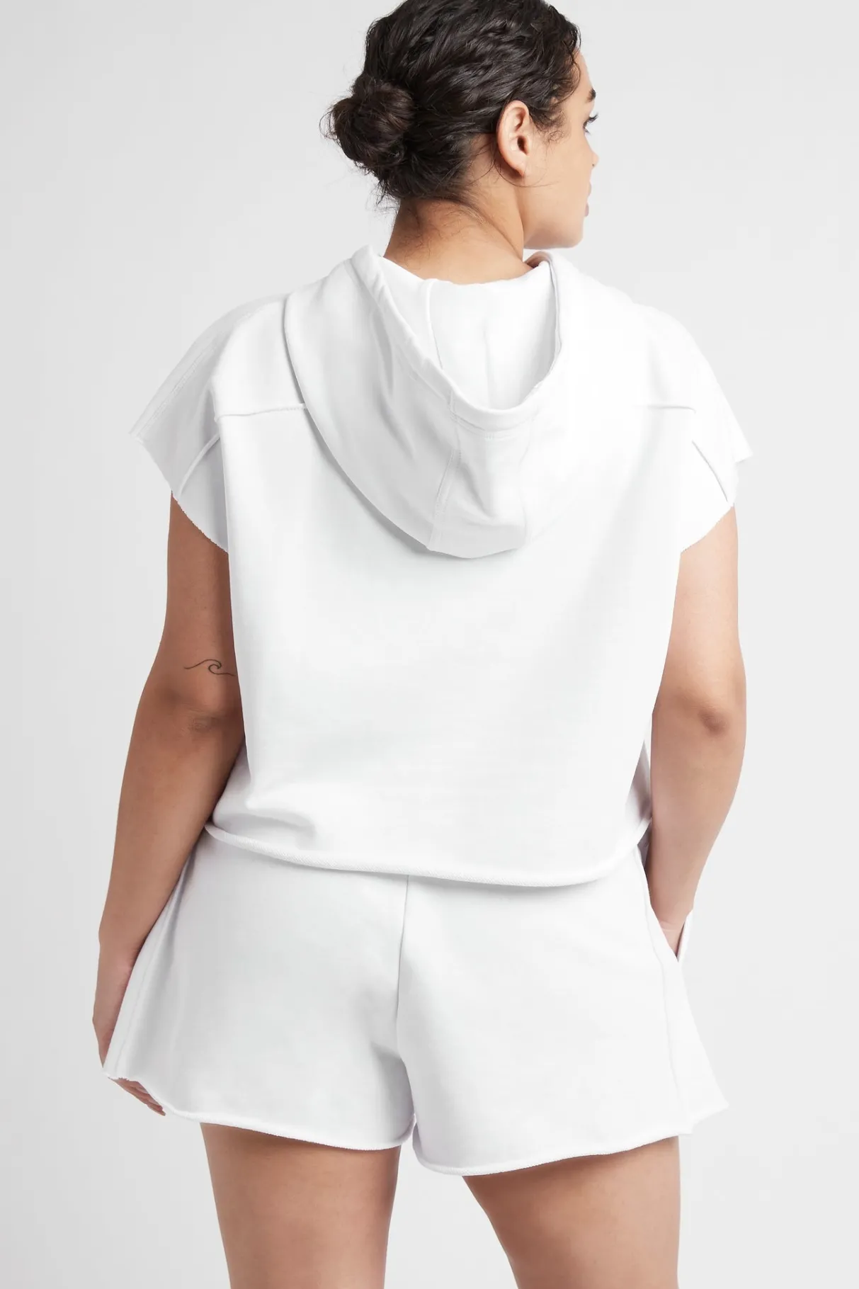 embossed_signature_logo_sweat_shorts__15-2.webp Cheap Aje ATHLETICA Embossed Signature Logo Sweat Shorts 603 White
