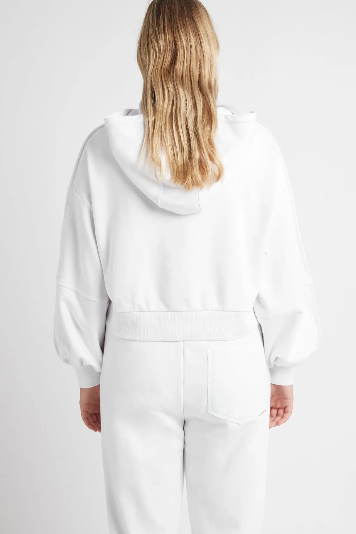 essential_cropped_hoodie__10.webp Discount Aje ATHLETICA Essential Cropped Hoodie 405 White
