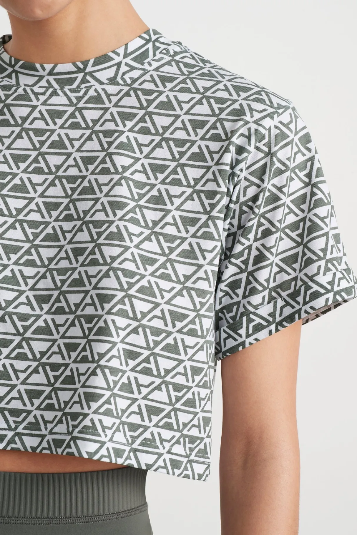 geo_print_crop_tshirt__3.webp Flash Sale Aje ATHLETICA Geo Print Crop T-Shirt 105 Geo Print/White