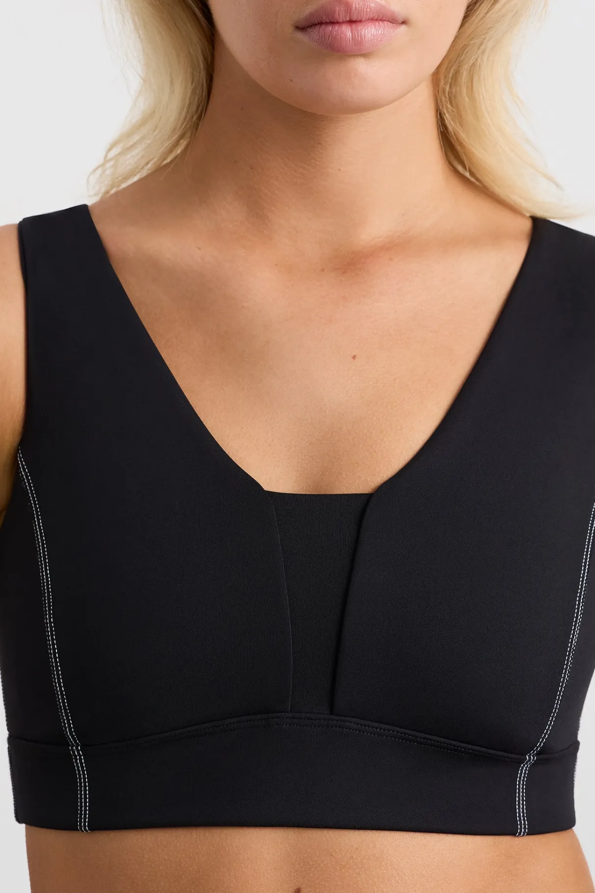 high_back_sports_bra__3.webp Best Aje ATHLETICA High Back Sports Bra 381 Black