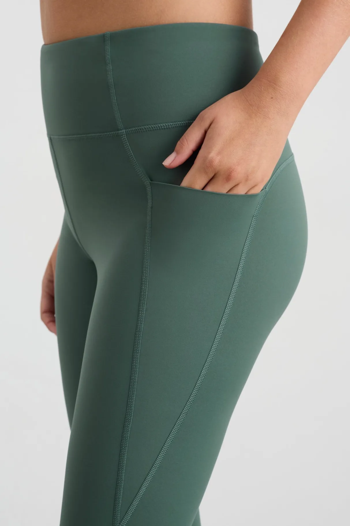 high_rise__legging__8-8.webp Discount Aje ATHLETICA High Rise 7/8 Legging 203 Moss Green