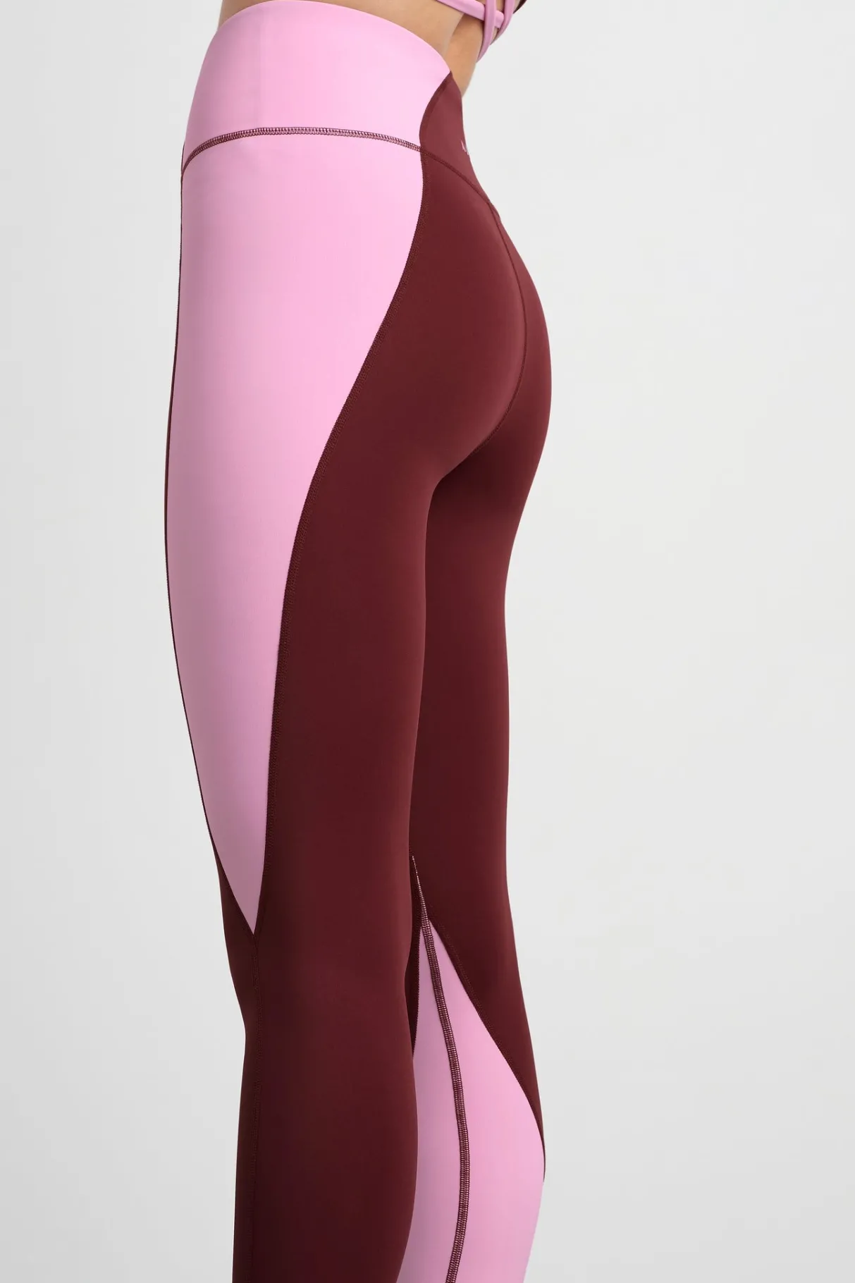 high_rise_colour_block__legging__3.webp Shop Aje ATHLETICA High Rise Colour Block 7/8 Legging 226 Burnt Burgundy/Bonbon Pink