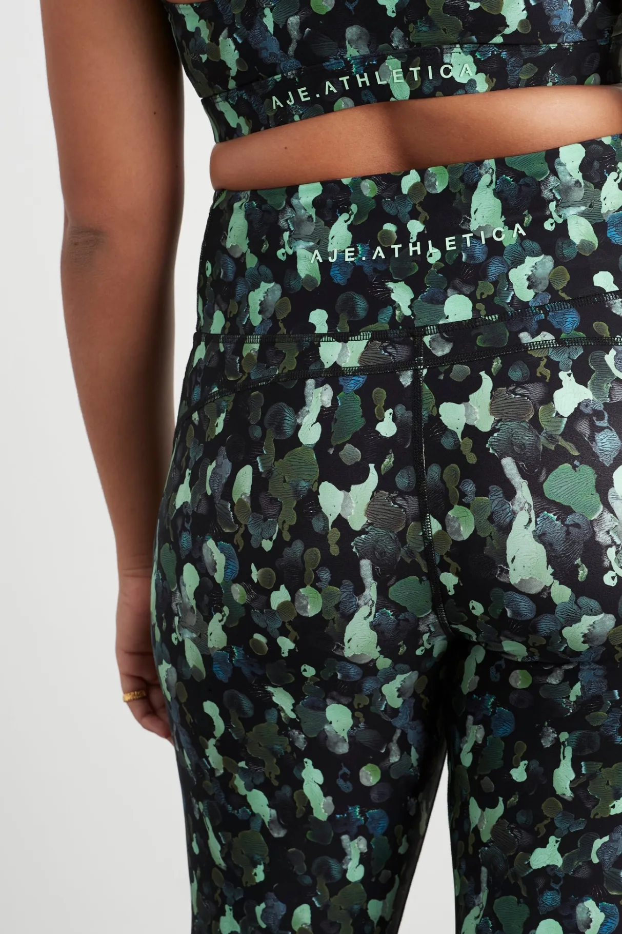 high_rise_contrast__legging__12.webp Best Aje ATHLETICA High Rise Contrast 7/8 Legging 210 Green Painted Freeform