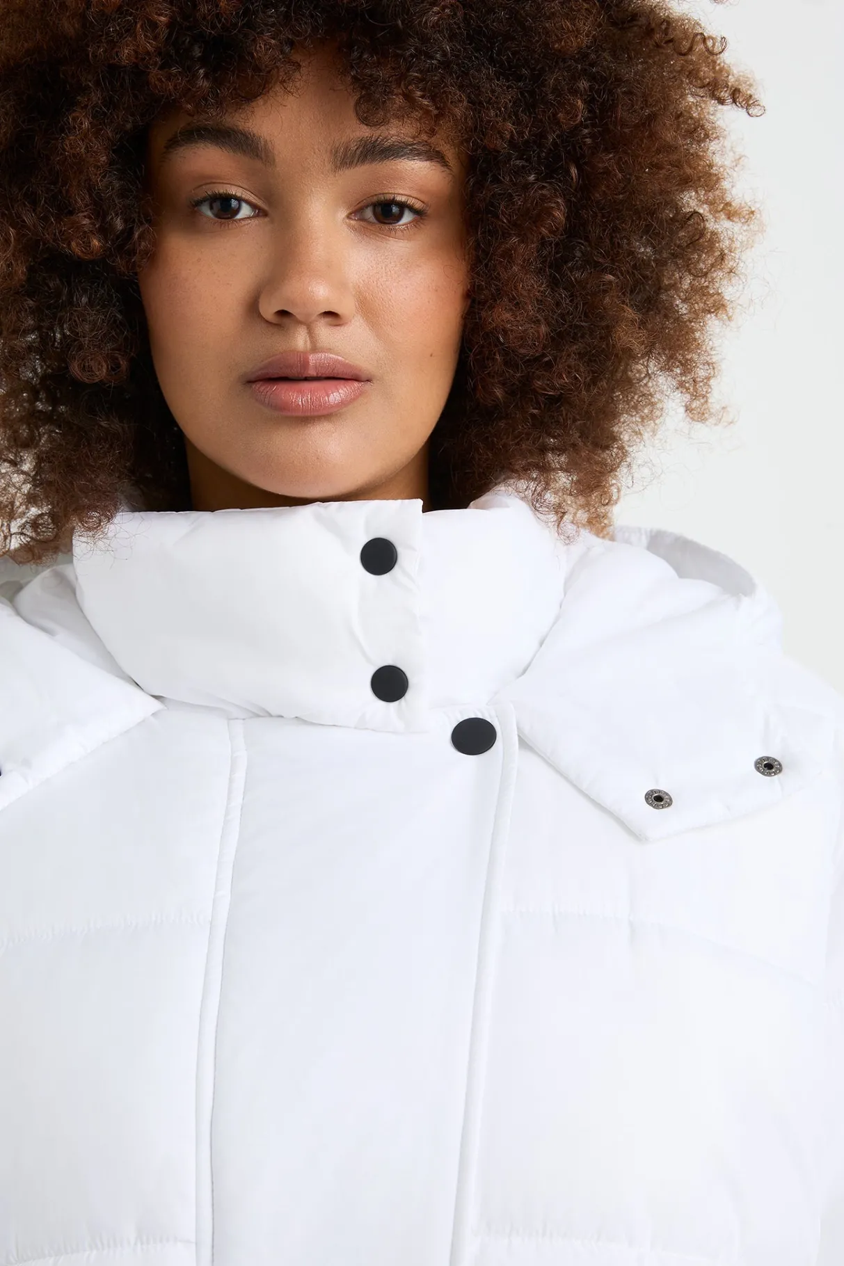 hooded_puffer_jacket__14.webp Discount Aje ATHLETICA Hooded Puffer Jacket 711 White
