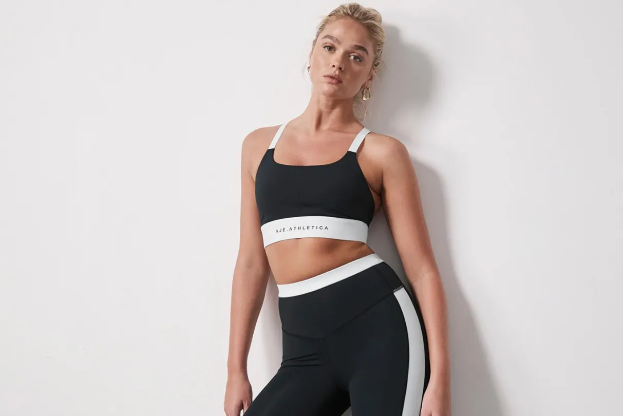 light_support_sports_bra__7.webp Discount Aje ATHLETICA Light Support Sports Bra 320 Black/White