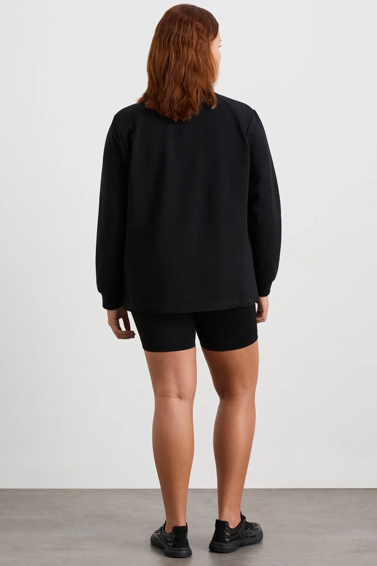 light_weight_logo_crew_jumper__8.webp Hot Aje ATHLETICA Light Weight Logo Crew Jumper 127 Black