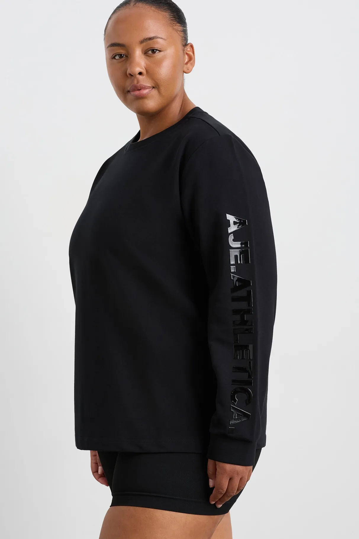 light_weight_logo_crew_jumper__9.webp Hot Aje ATHLETICA Light Weight Logo Crew Jumper 127 Black