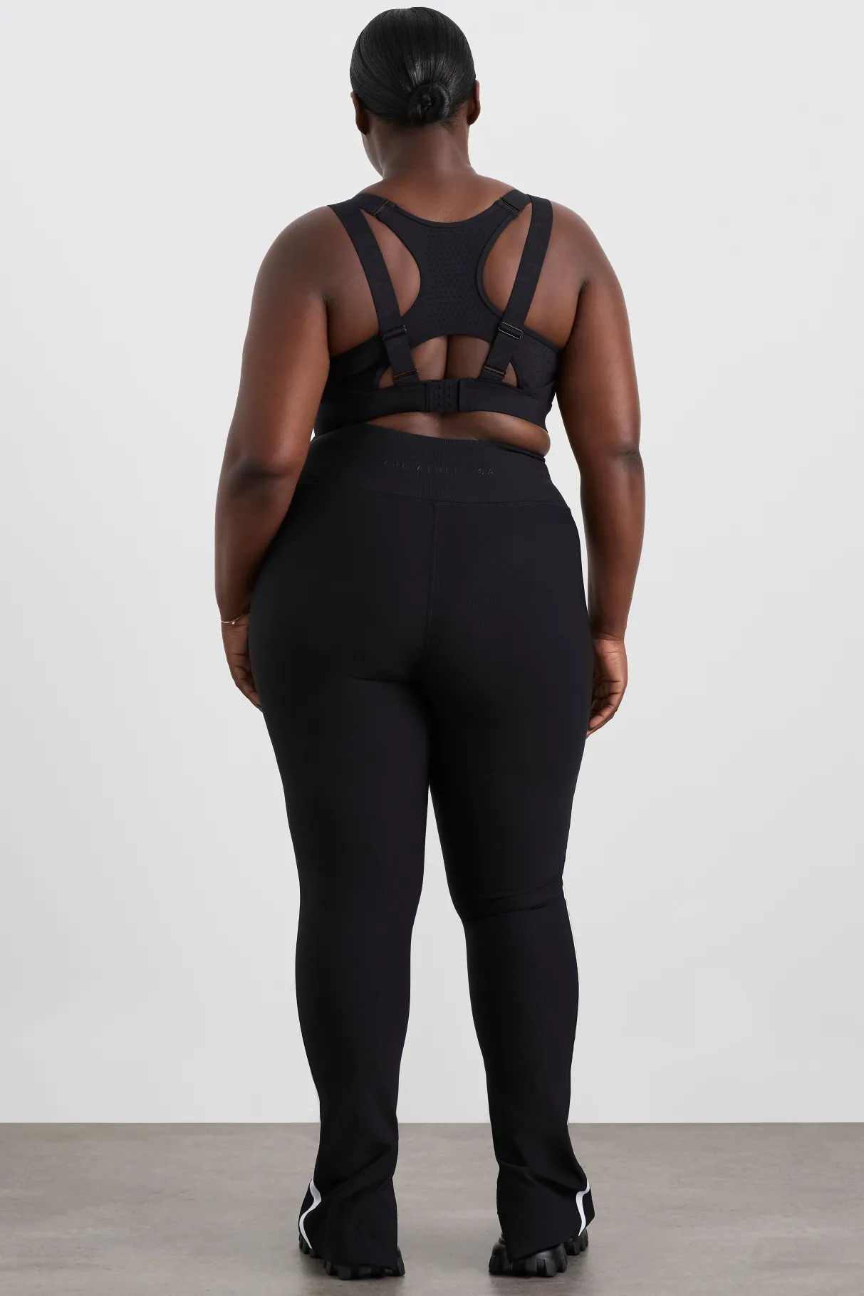 logo_crossback_sports_bra__12.webp Store Aje ATHLETICA Logo Crossback Sports Bra 395 Black