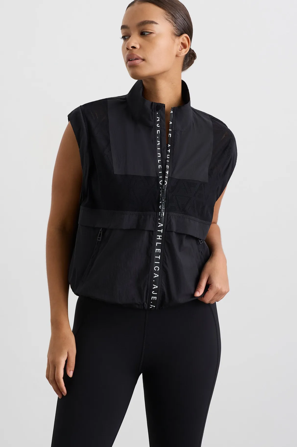 logo_mesh_jacket__11.webp Flash Sale Aje ATHLETICA Logo Mesh Jacket 757 Black