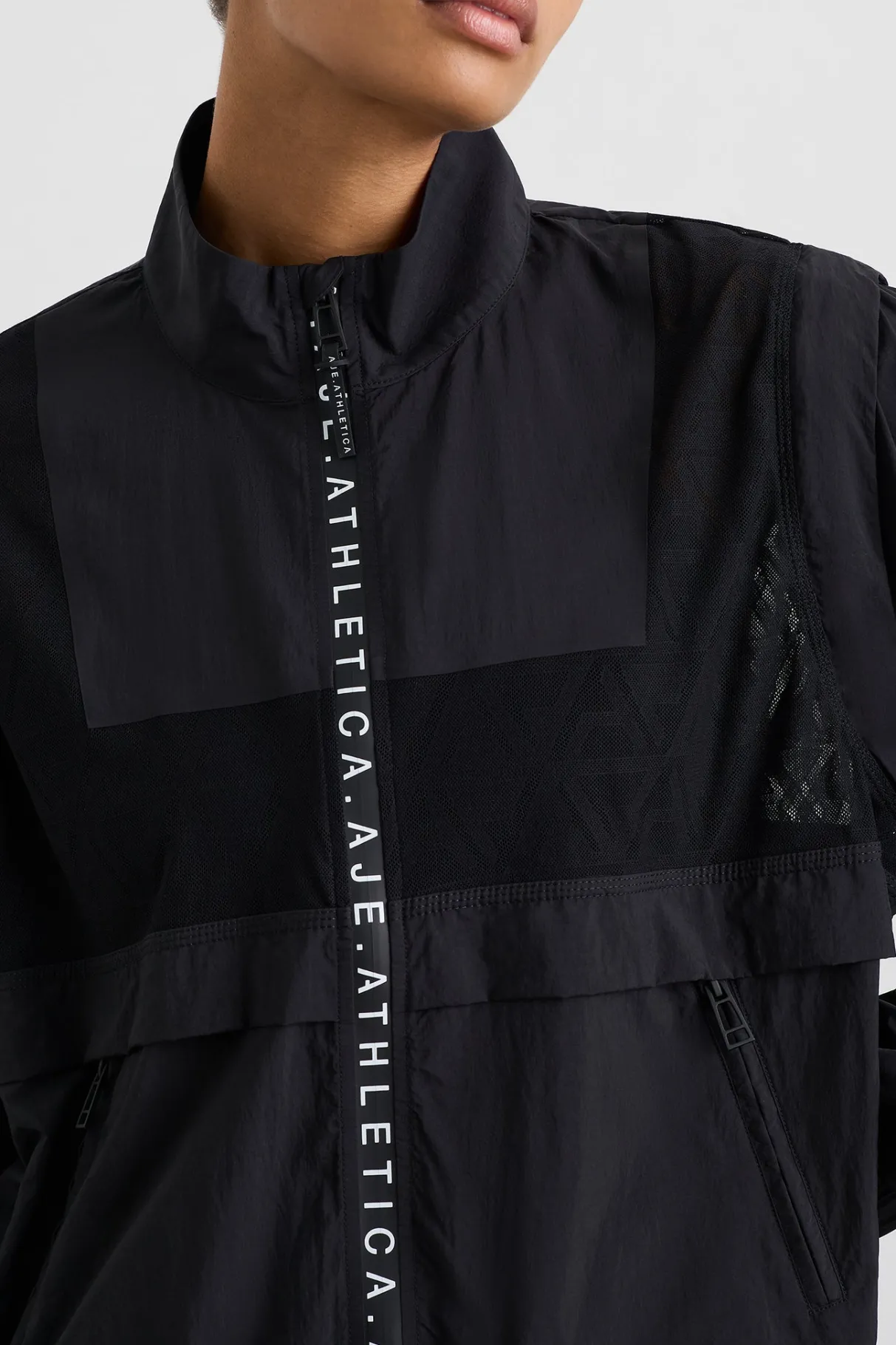 logo_mesh_jacket__9.webp Flash Sale Aje ATHLETICA Logo Mesh Jacket 757 Black