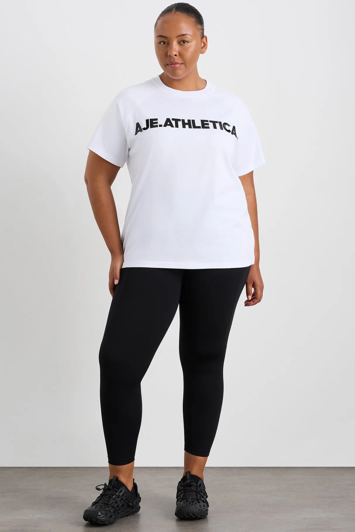 logo_raglan_tshirt__10.webp Cheap Aje ATHLETICA Logo Raglan T-Shirt 110 White/Black