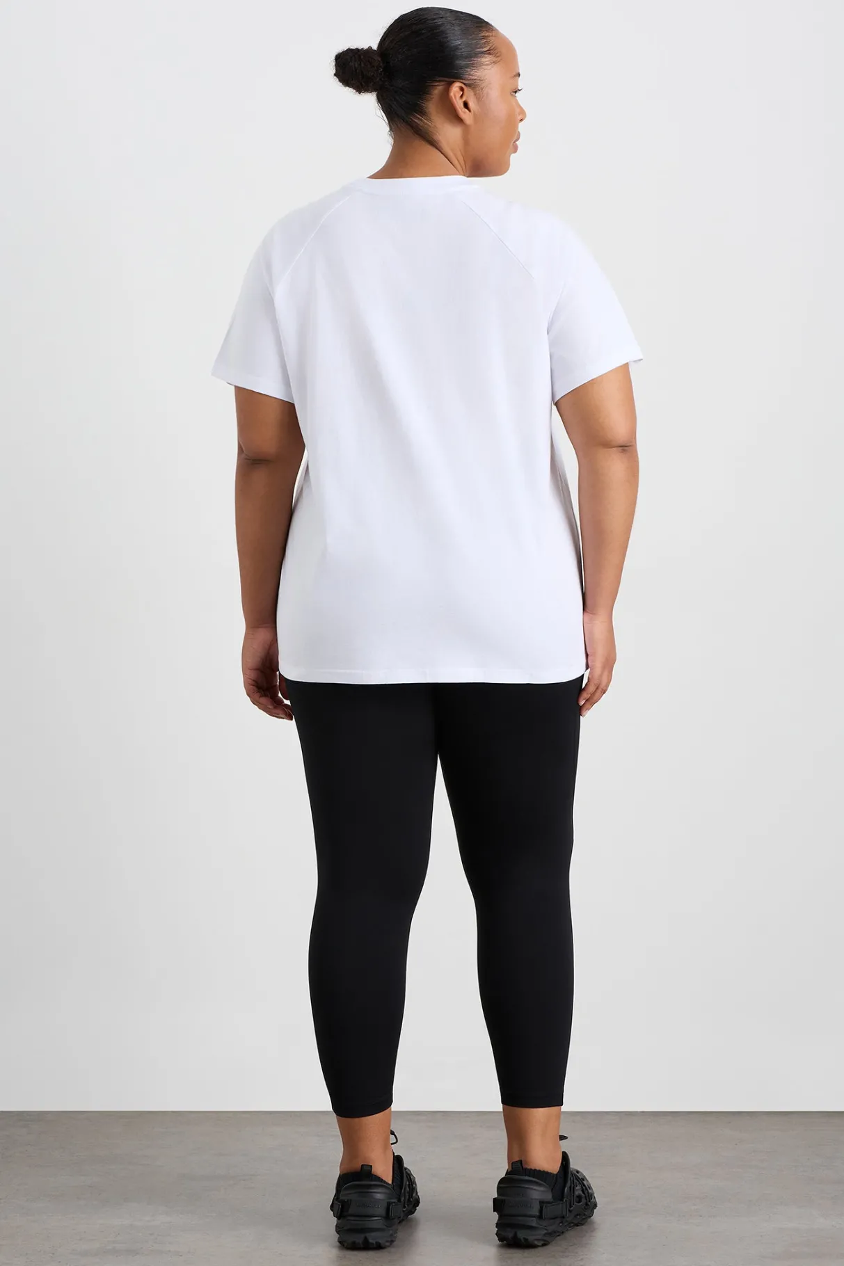 logo_raglan_tshirt__12.webp Cheap Aje ATHLETICA Logo Raglan T-Shirt 110 White/Black