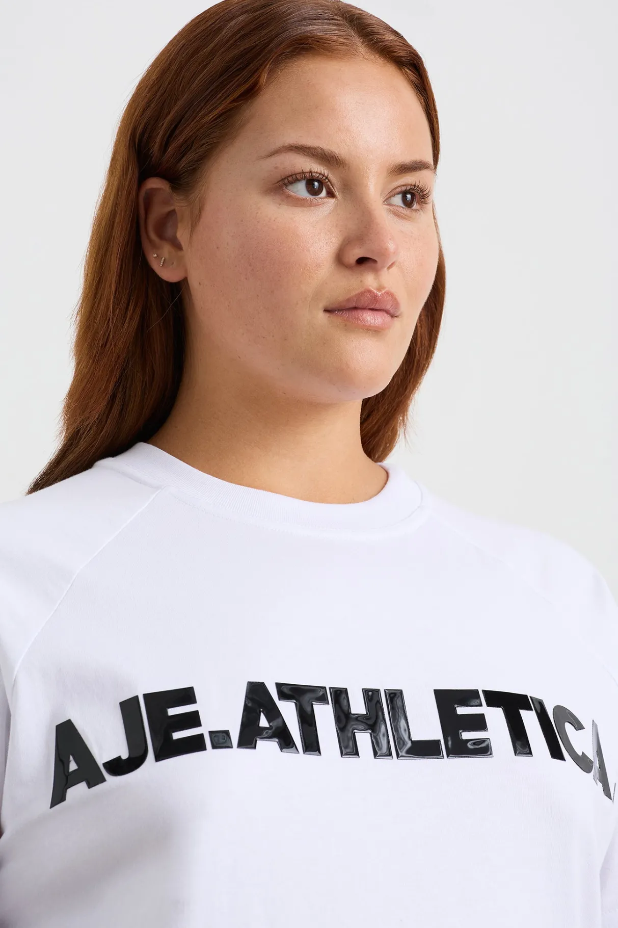 logo_raglan_tshirt__7.webp Cheap Aje ATHLETICA Logo Raglan T-Shirt 110 White/Black