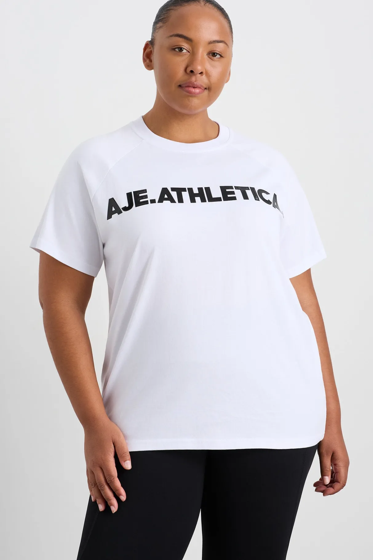 logo_raglan_tshirt__9.webp Cheap Aje ATHLETICA Logo Raglan T-Shirt 110 White/Black