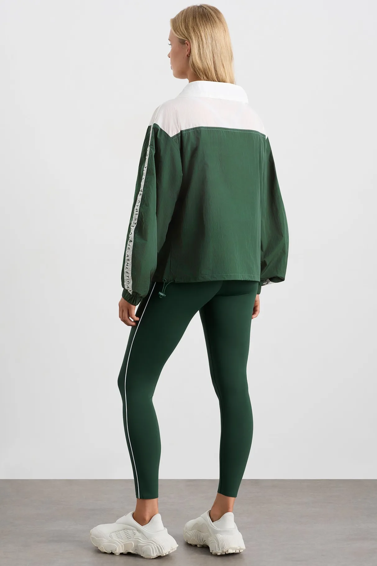logotape_spray_jacket__6-1.webp Outlet Aje ATHLETICA Logotape Spray Jacket 762 Pine Green White