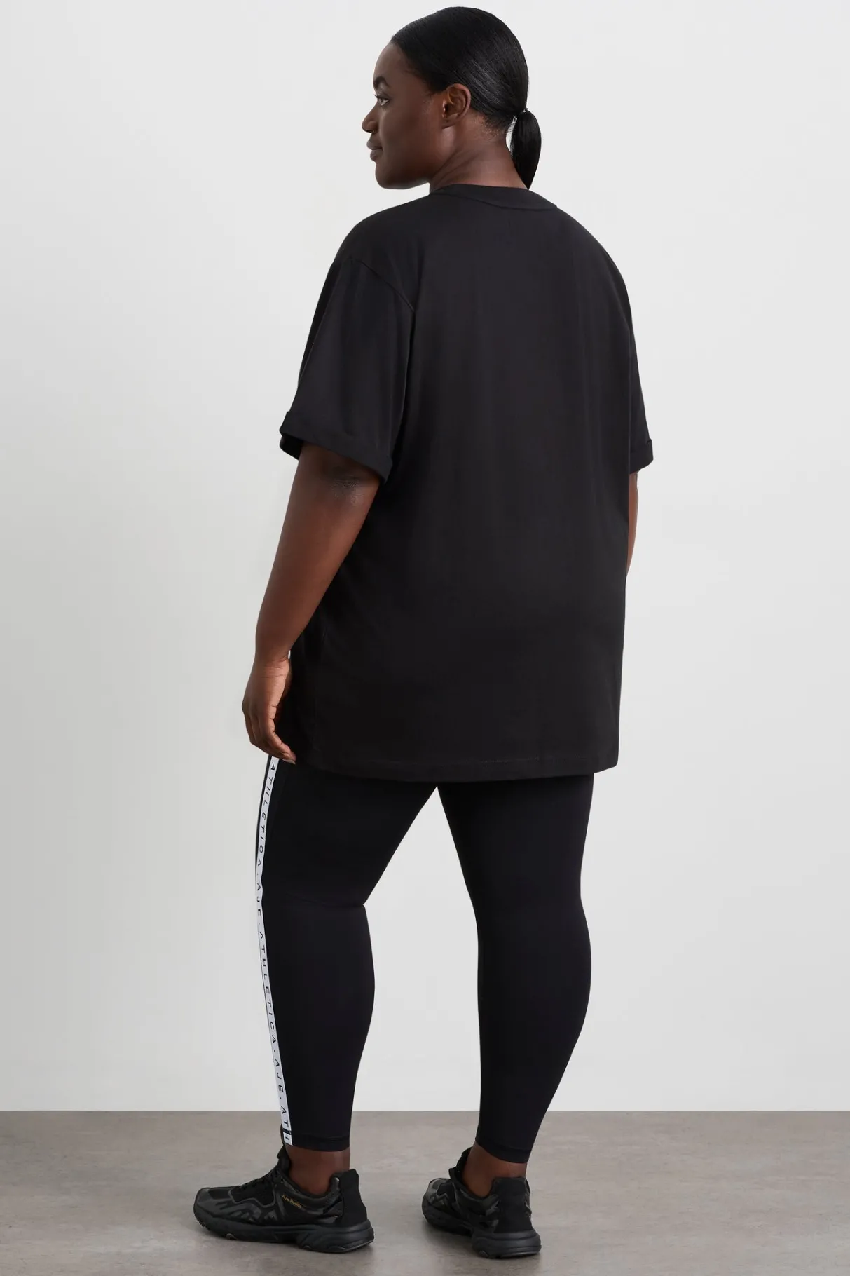 long_jersey_logo_tee__14.webp Discount Aje ATHLETICA Long Jersey Logo Tee 102 Black/White Logo
