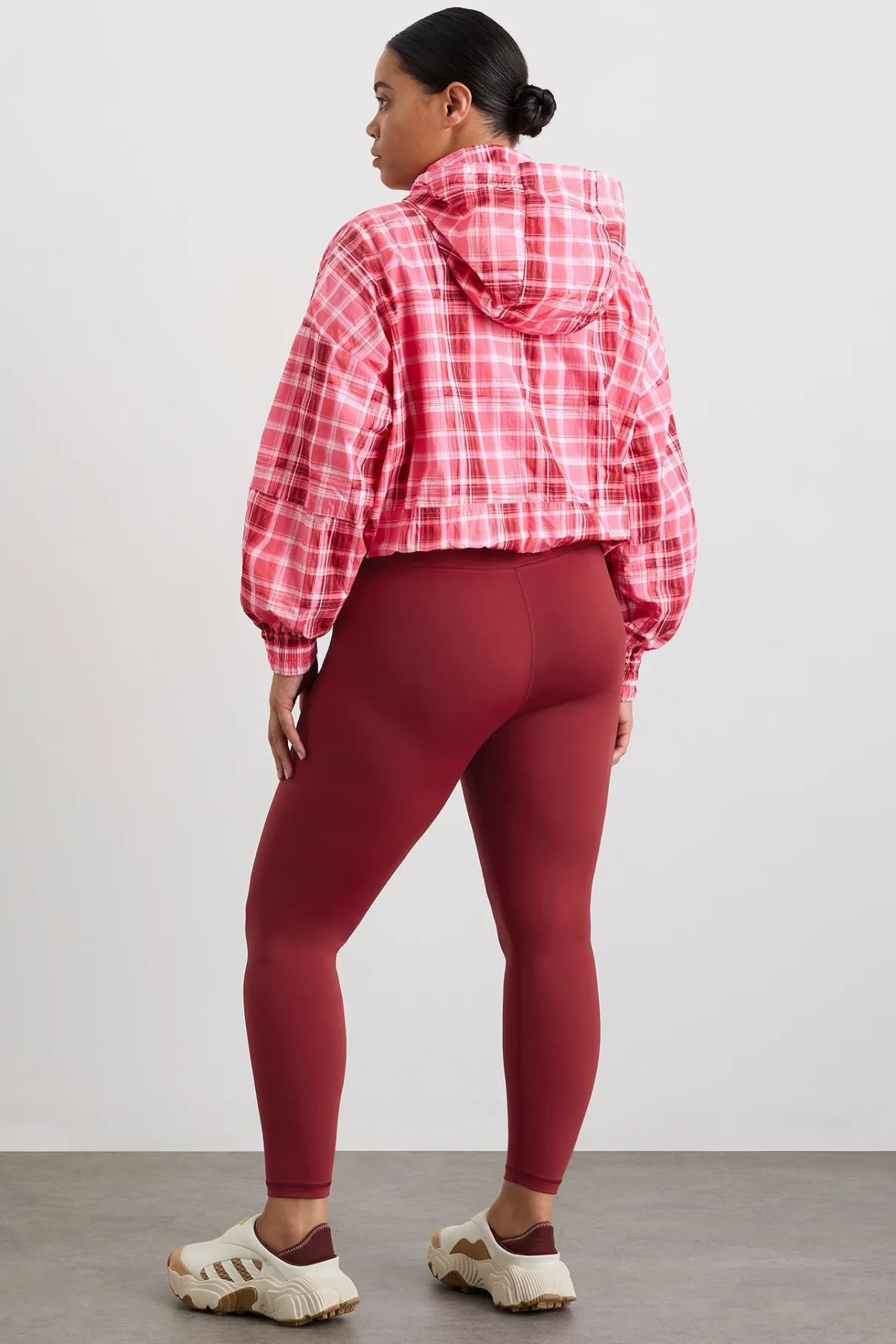 long_line_spray_jacket_15-1.webp Shop Aje ATHLETICA Long Line Spray Jacket Blurred Pink Check