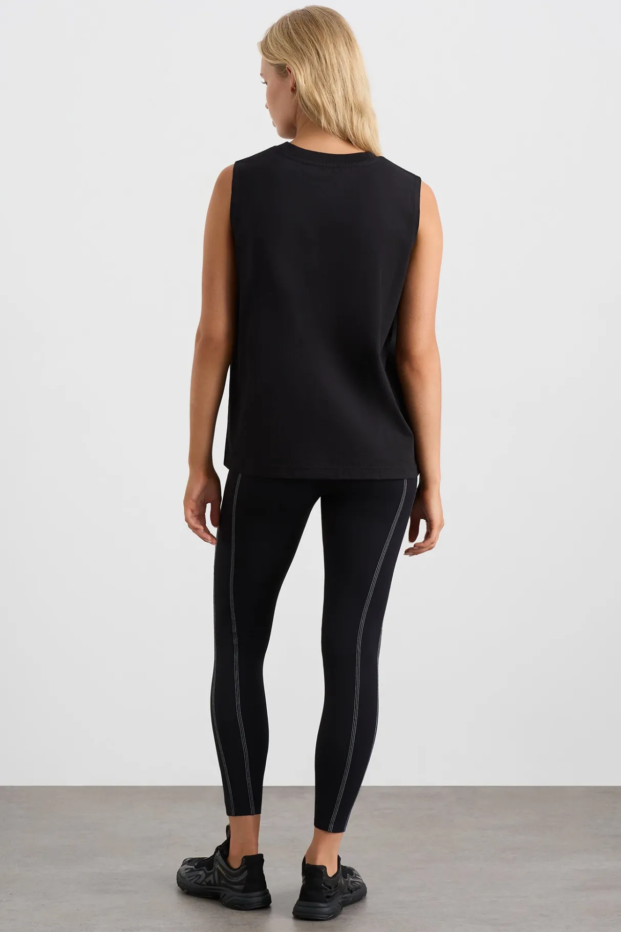long_line_tank__4-1.webp Store Aje ATHLETICA Long Line Tank 155 Black