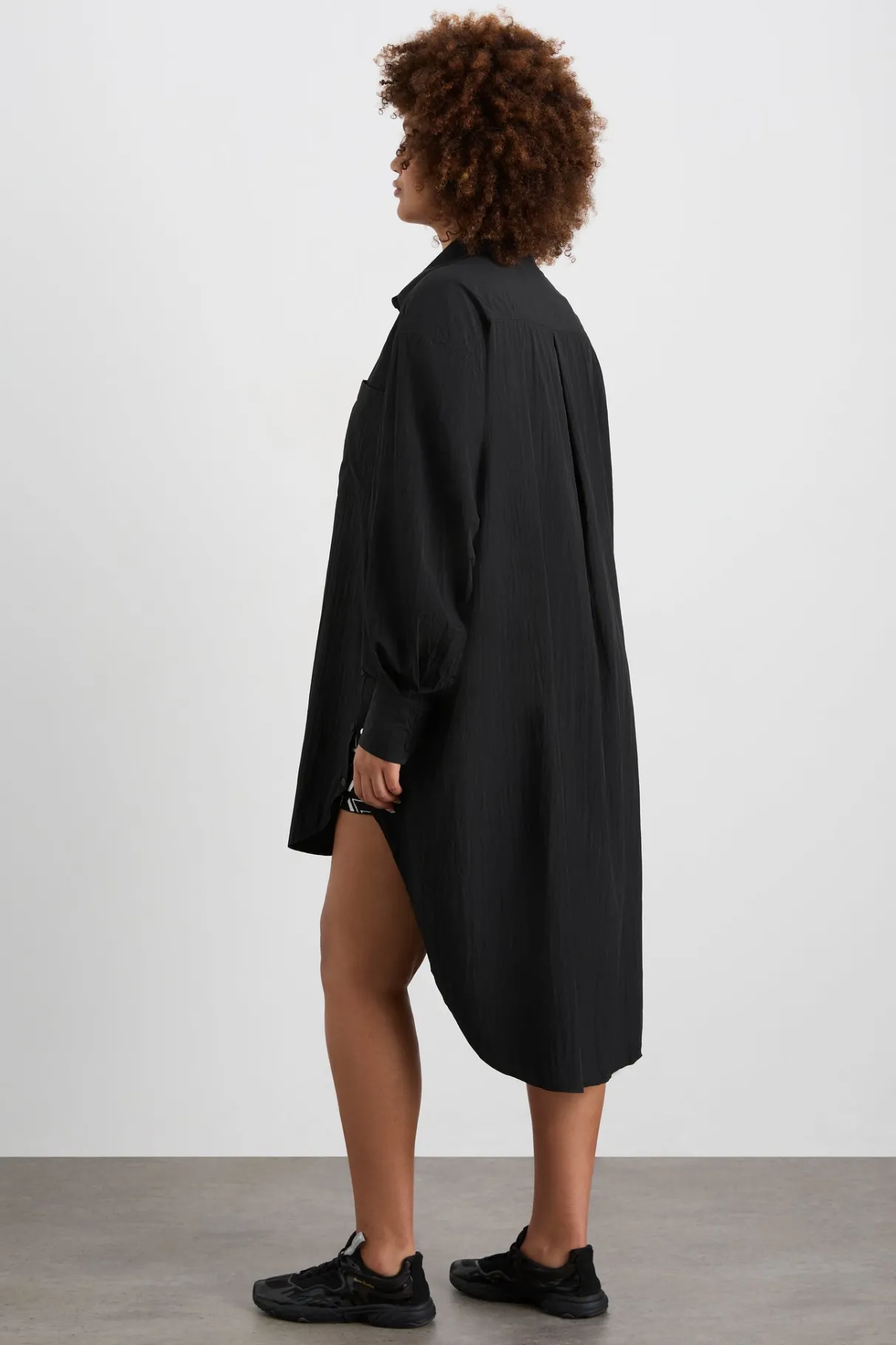 longline_windbreaker_shirt__13-1.webp Outlet Aje ATHLETICA Longline Windbreaker Shirt 438 Black