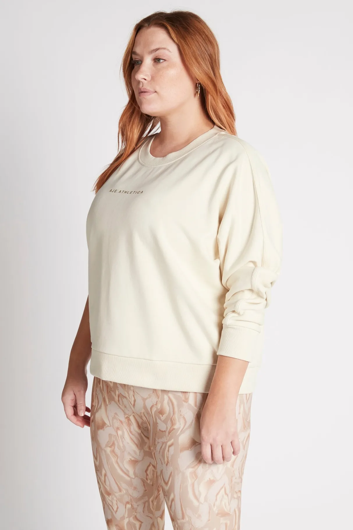 metallic_signature_logo_crew_jumper__10.webp Online Aje ATHLETICA Metallic Signature Logo Crew Jumper 401 Light Ivory