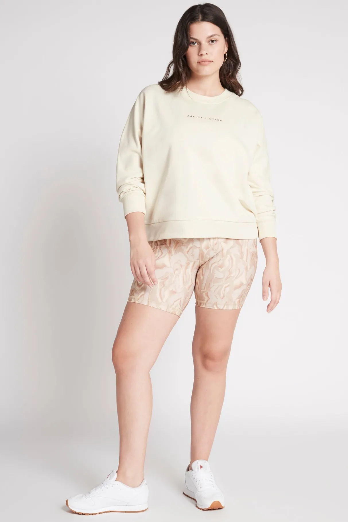 metallic_signature_logo_crew_jumper__8.webp Online Aje ATHLETICA Metallic Signature Logo Crew Jumper 401 Light Ivory