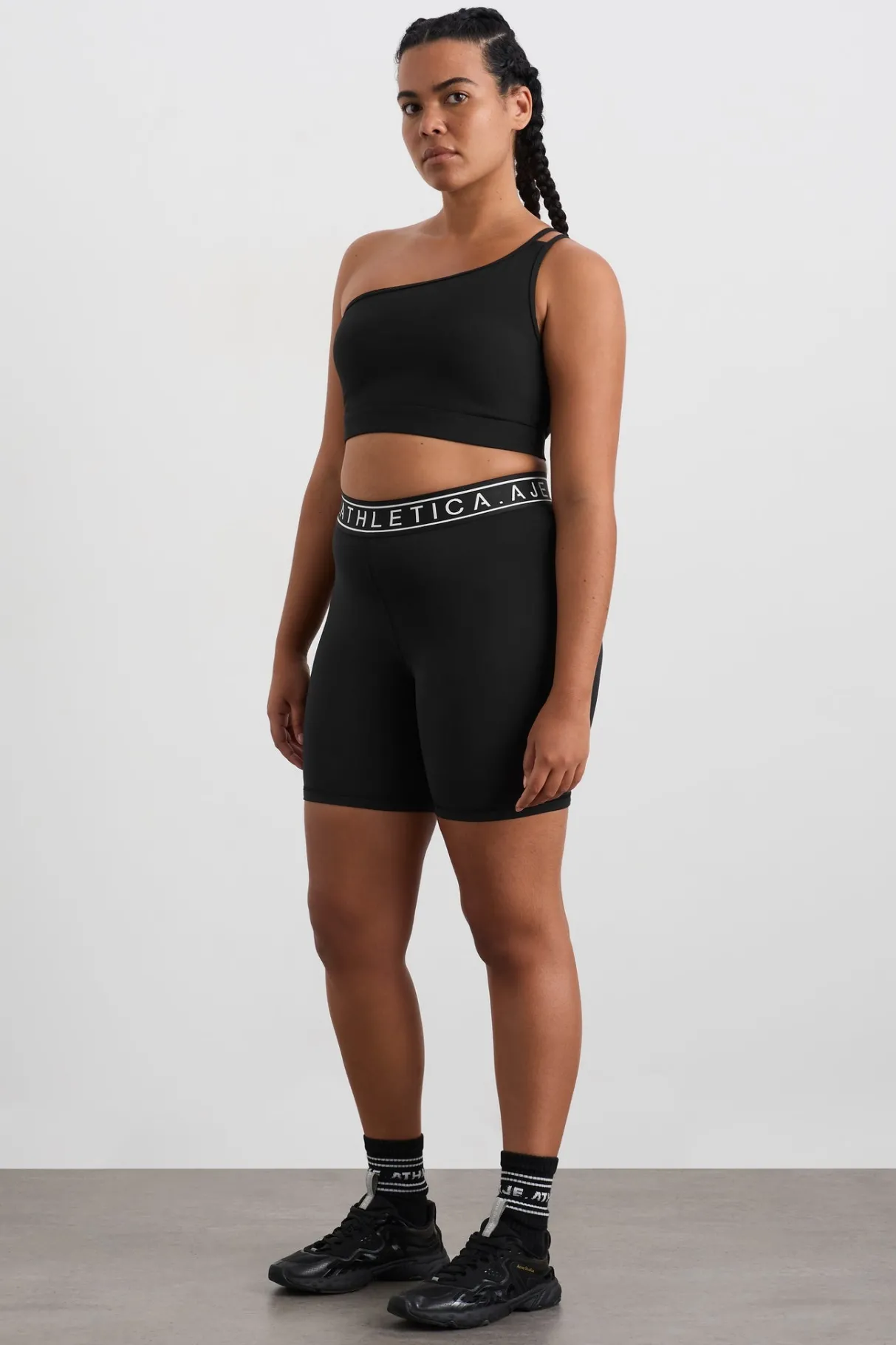 mid_logo_elastic_shorts__5.webp Flash Sale Aje ATHLETICA Mid Logo Elastic Shorts 607 Black