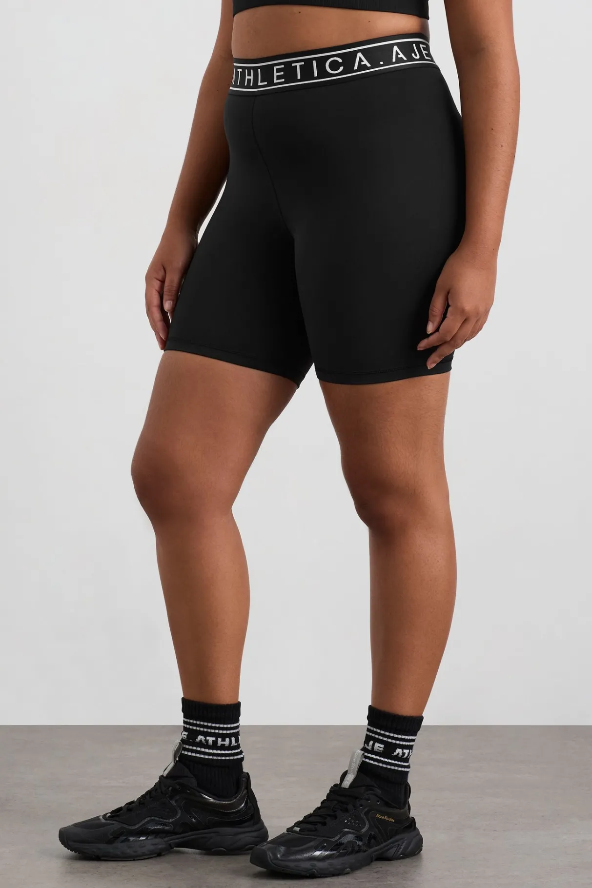 mid_logo_elastic_shorts__6.webp Flash Sale Aje ATHLETICA Mid Logo Elastic Shorts 607 Black