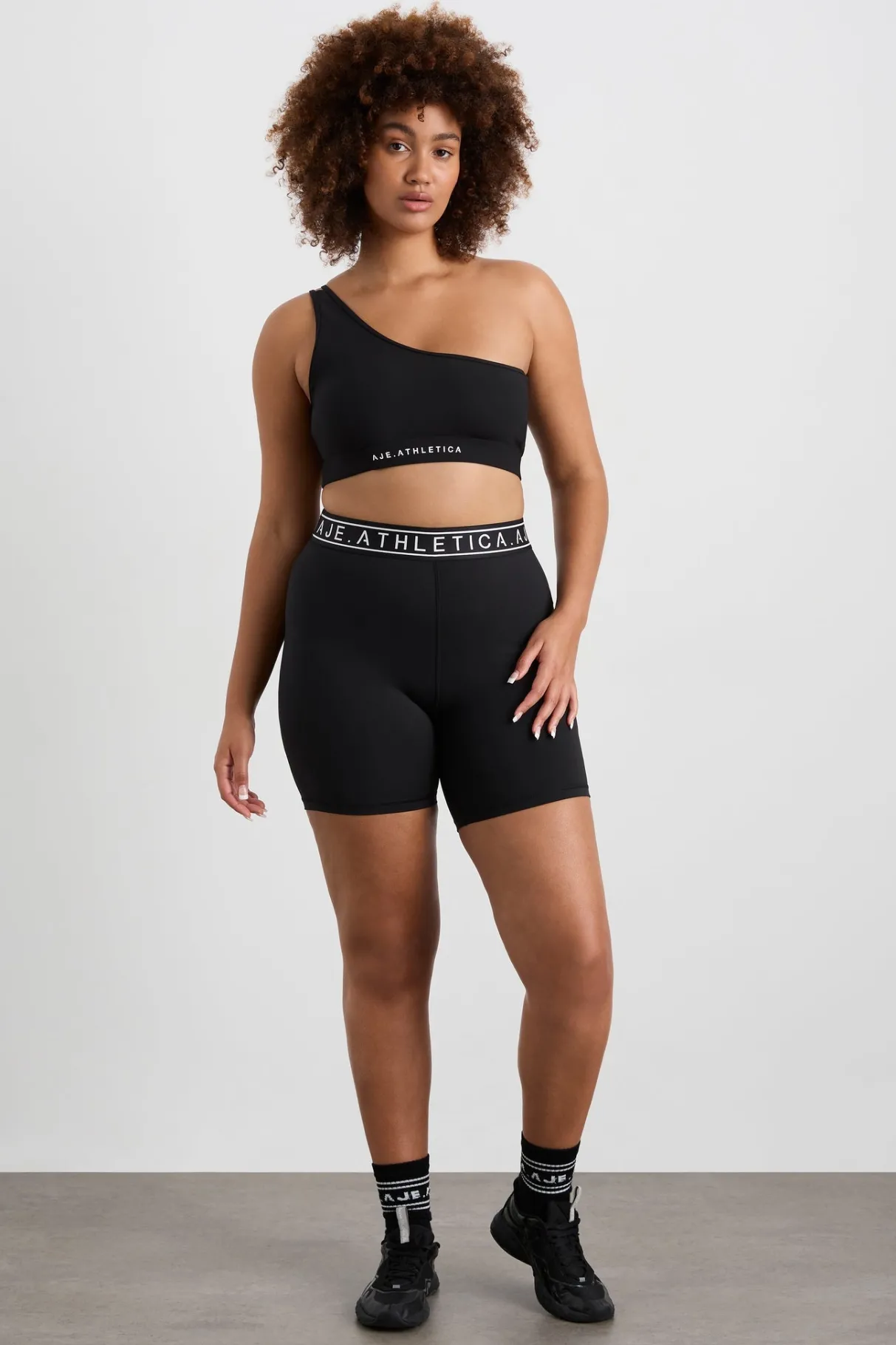 mid_logo_elastic_shorts__9.webp Flash Sale Aje ATHLETICA Mid Logo Elastic Shorts 607 Black