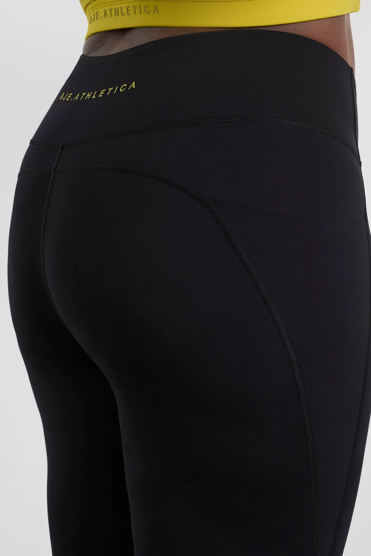 perforated__legging__10.webp Outlet Aje ATHLETICA Perforated 7/8 Legging 227 Black