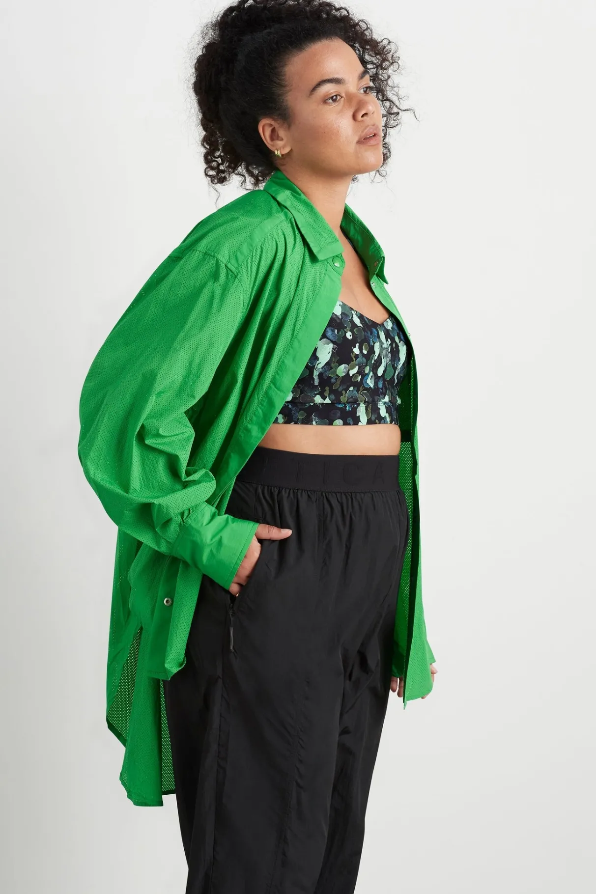 perforated_long_shirt__10.webp Sale Aje ATHLETICA Perforated Long Shirt 406 Vivid Green/Gold