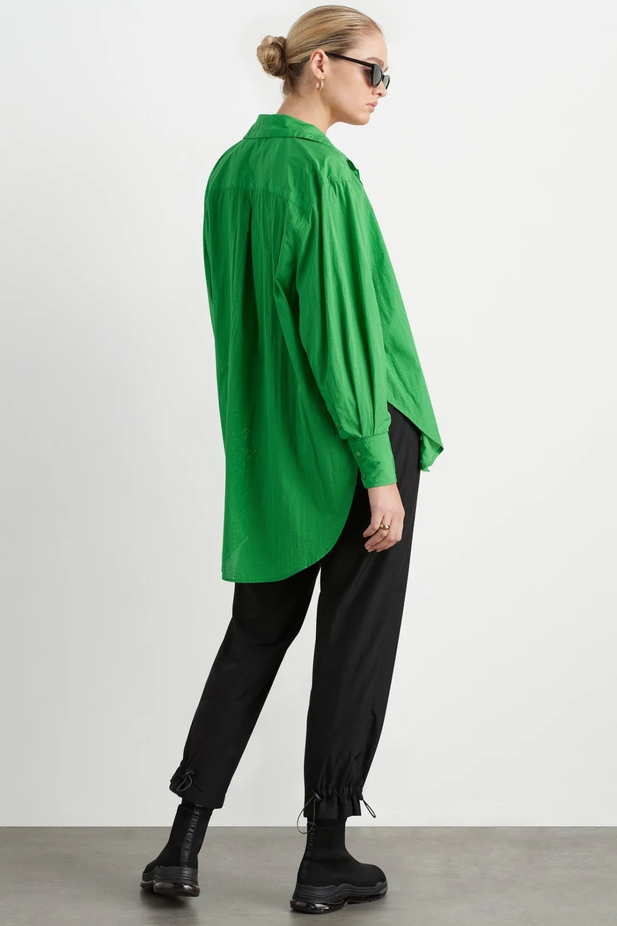 perforated_long_shirt__5.webp Sale Aje ATHLETICA Perforated Long Shirt 406 Vivid Green/Gold